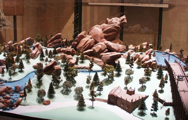 Grizzly River Run scale model.
