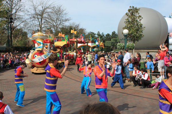 Arrival Disney Dance Express.