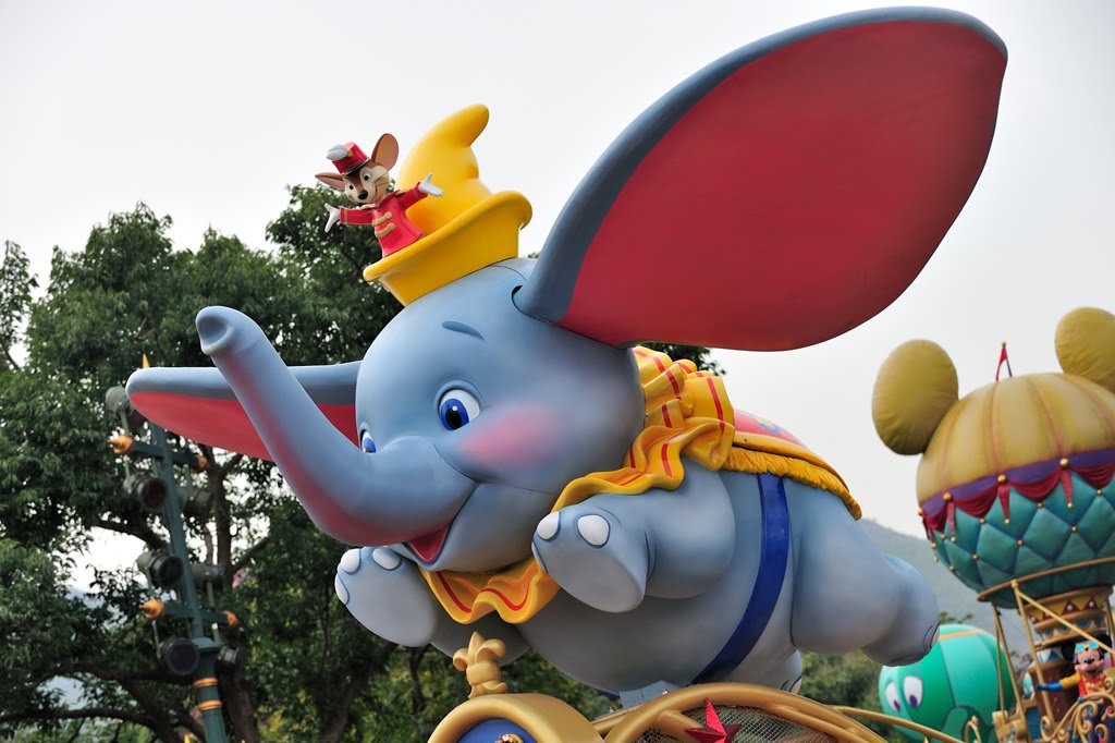Hong Kong Disneyland Flights of Fantasy Parade Photo Report